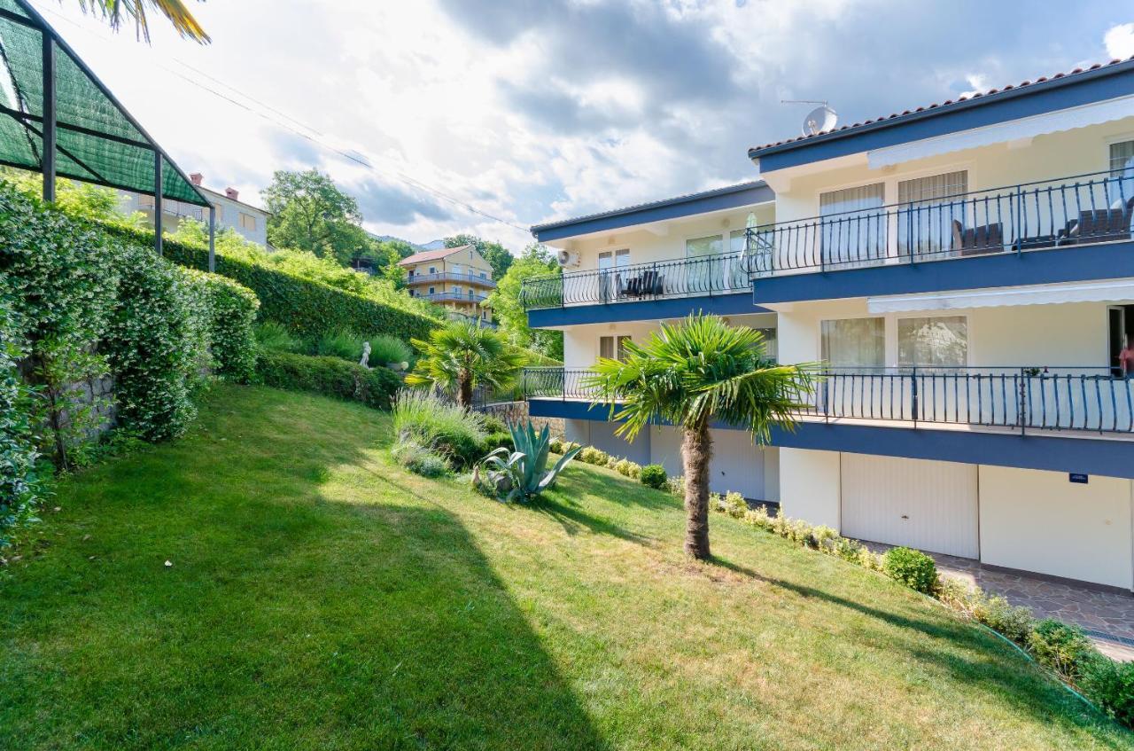 Apartments Marijana Ičići Exterior foto