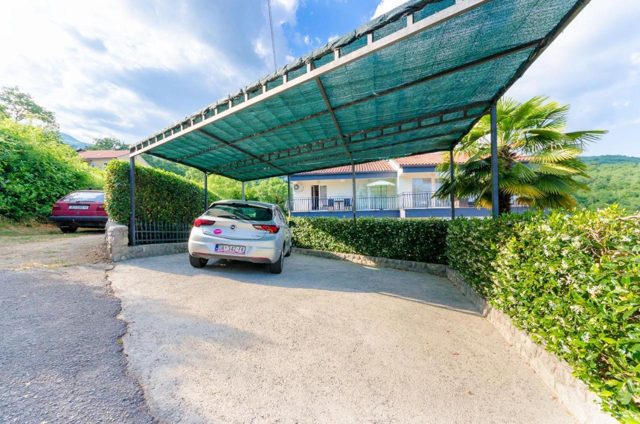 Apartments Marijana Ičići Exterior foto